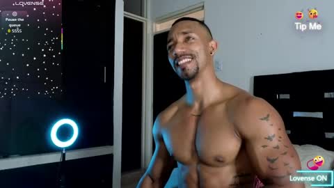 Snapshot of manolo_hot1 chatting on 05.12.26 Manolo Hot 1 online show from 05.12.26