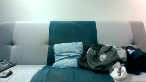 Snapshot of manu00004 chatting on 01.04.25 marine lopez online show from 01.04.25