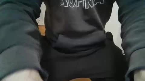 manu17518 online show from 02.02.25