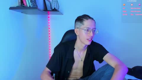 Snapshot of manu_vera8 chatting on 01.11.25 Manuel online show from 01.11.25