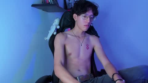 Snapshot of manu_vera8 chatting on 01.25.25 Manuel online show from 01.25.25