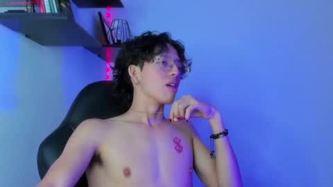 Snapshot of manu_vera8 chatting on 02.12.25 Manuel online show from 02.12.25