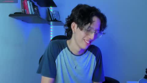 Snapshot of manu_vera8 chatting on 02.14.25 Manuel online show from 02.14.25