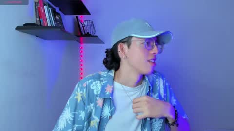 Snapshot of manu_vera8 chatting on 02.16.25 Manuel online show from 02.16.25