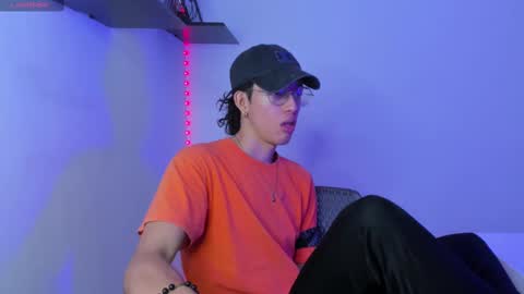 Snapshot of manu_vera8 chatting on 02.25.25 Manuel online show from 02.25.25