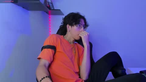 Snapshot of manu_vera8 chatting on 02.25.25 Manuel online show from 02.25.25