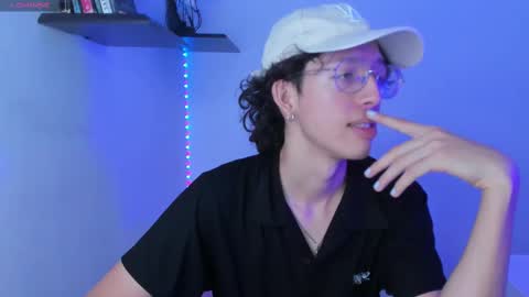 Snapshot of manu_vera8 chatting on 02.26.25 Manuel online show from 02.26.25