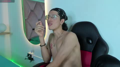 Snapshot of manu_vera8 chatting on 03.04.25 Manuel online show from 03.04.25