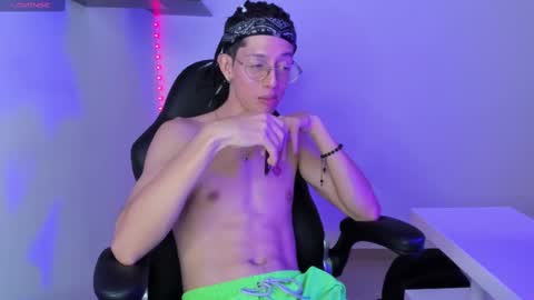 Snapshot of manu_vera8 chatting on 03.10.25 Manuel online show from 03.10.25