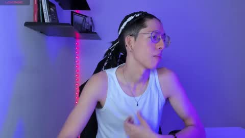 Snapshot of manu_vera8 chatting on 03.10.25 Manuel online show from 03.10.25