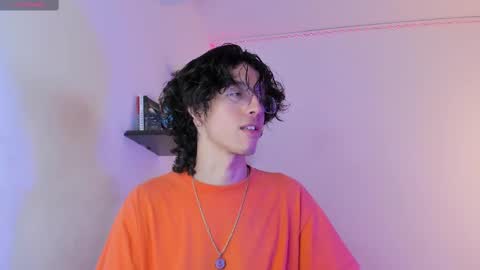 Snapshot of manu_vera8 chatting on 09.24.25 Manuel online show from 09.24.25