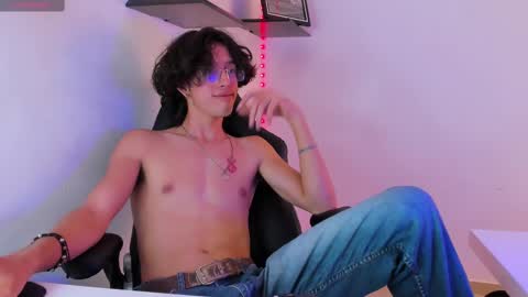 Snapshot of manu_vera8 chatting on 10.04.25 Manuel online show from 10.04.25