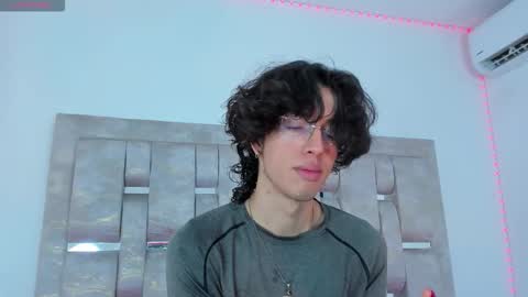 Snapshot of manu_vera8 chatting on 10.11.25 Manuel online show from 10.11.25