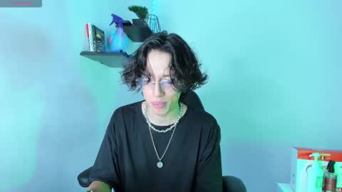 Snapshot of manu_vera8 chatting on 11.02.25 Manuel online show from 11.02.25