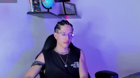 Snapshot of manu_vera8 chatting on 11.08.25 Manuel online show from 11.08.25