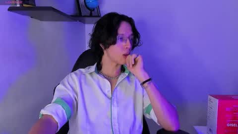 Snapshot of manu_vera8 chatting on 11.16.25 Manuel online show from 11.16.25