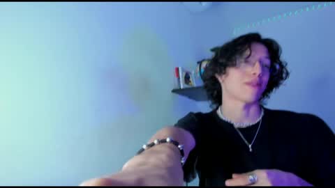 Snapshot of manu_vera8 chatting on 11.28.25 Manuel online show from 11.28.25