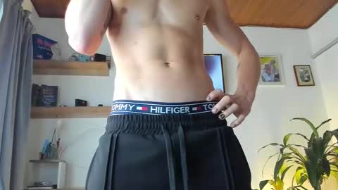 Snapshot of manucute_23_ chatting on 02.07.26 manucute 23 online show from 02.07.26