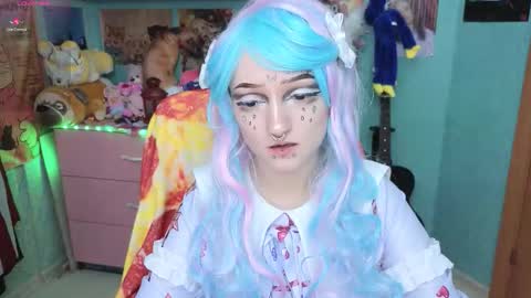 Snapshot of manuela_unicorn chatting on 11.22.25 Manuela online show from 11.22.25