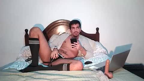 Snapshot of manuelino93 chatting on 01.13.26 manuelino93 online show from 01.13.26