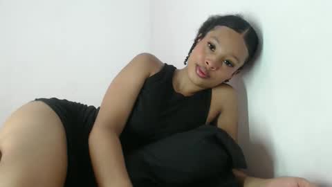 Snapshot of mar_aimy chatting on 11.12.25 Mar online show from 11.12.25