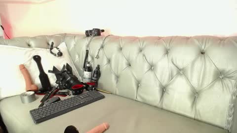 Snapshot of mara_blake__ chatting on 04.17.26 Mara online show from 04.17.26