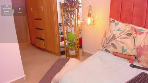 Mara online show from 10.25.25