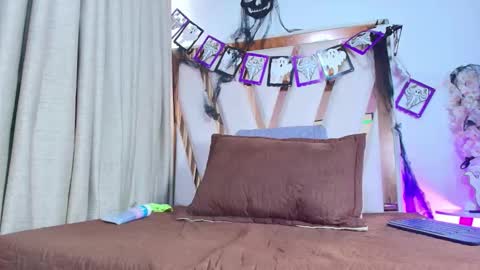 maraa_x online show from 10.14.25