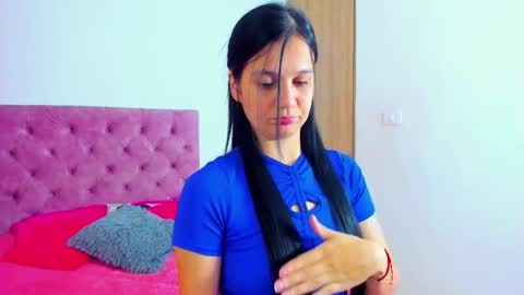 Snapshot of marahanson chatting on 10.03.25 Mara hanson online show from 10.03.25