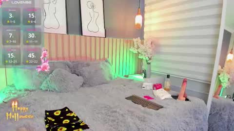 Snapshot of maraia_ford chatting on 10.10.25 Mara online show from 10.10.25