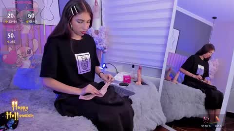 Snapshot of maraia_ford chatting on 10.14.25 Mara online show from 10.14.25