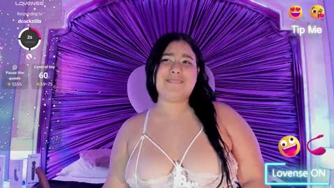 Snapshot of maralinette22 chatting on 09.10.25 maralinette22 online show from 09.10.25