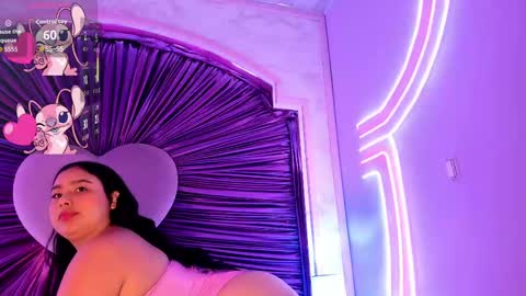 Snapshot of maralinette22 chatting on 09.21.25 maralinette22 online show from 09.21.25