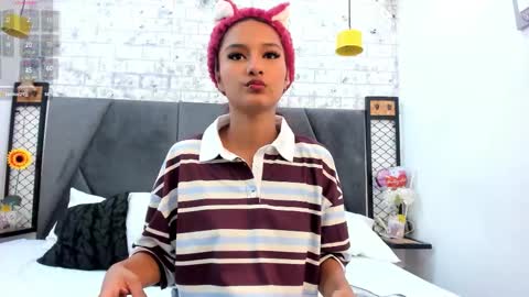 Snapshot of maray_lous chatting on 12.05.25 Maray Lous online show from 12.05.25