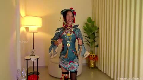 Snapshot of marce_algara chatting on 10.30.25 Marce algara online show from 10.30.25