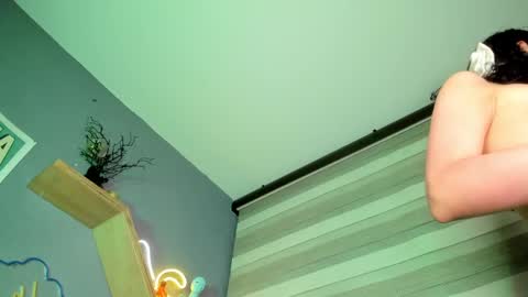 Snapshot of marcelinee__ chatting on 12.15.24 Marce online show from 12.15.24