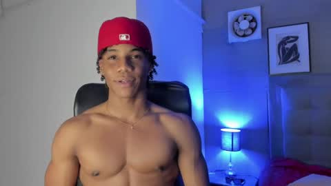 Snapshot of marcelo_dosantos77 chatting on 02.02.25 MARCELO online show from 02.02.25