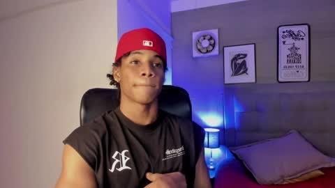 Snapshot of marcelo_dosantos77 chatting on 02.10.25 MARCELO online show from 02.10.25