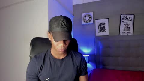 Snapshot of marcelo_dosantos77 chatting on 02.12.25 MARCELO online show from 02.12.25