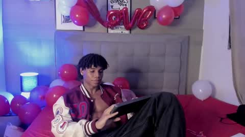 Snapshot of marcelo_dosantos77 chatting on 02.15.25 MARCELO online show from 02.15.25