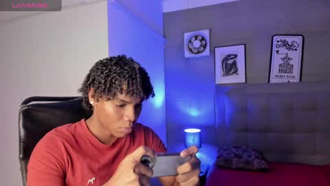 Snapshot of marcelo_dosantos77 chatting on 02.22.25 MARCELO online show from 02.22.25