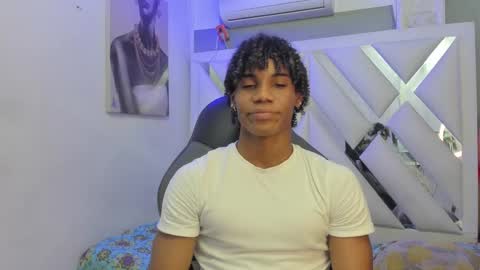 Snapshot of marcelo_dosantos77 chatting on 02.23.25 MARCELO online show from 02.23.25