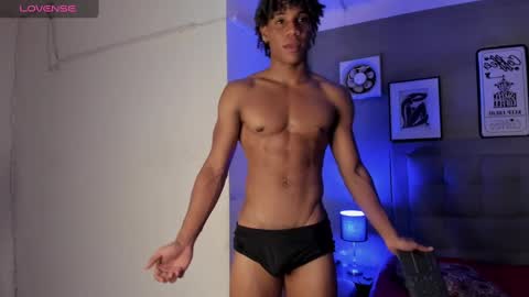 Snapshot of marcelo_dosantos77 chatting on 02.24.25 MARCELO online show from 02.24.25