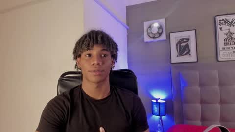 Snapshot of marcelo_dosantos77 chatting on 03.01.25 MARCELO online show from 03.01.25