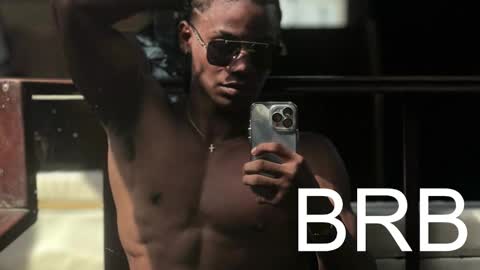 Snapshot of marcelo_dosantos77 chatting on 10.06.25 MARCELO online show from 10.06.25