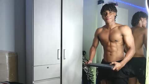 Snapshot of marcelo_dosantos77 chatting on 10.27.25 MARCELO online show from 10.27.25