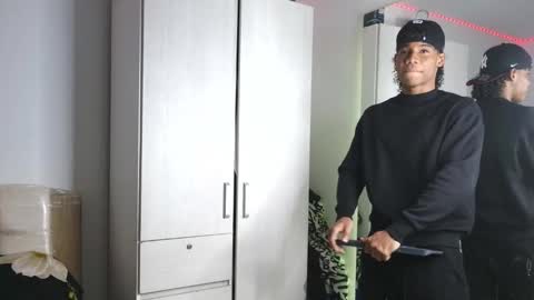 Snapshot of marcelo_dosantos77 chatting on 10.29.25 MARCELO online show from 10.29.25