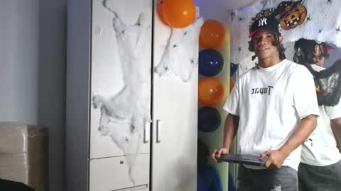 Snapshot of marcelo_dosantos77 chatting on 11.06.25 MARCELO online show from 11.06.25