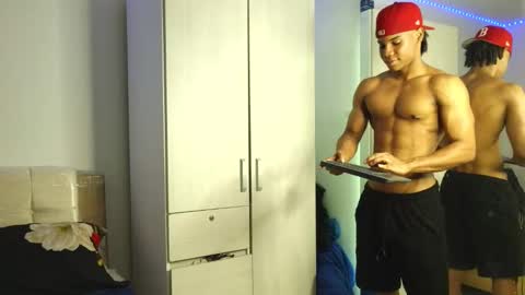 Snapshot of marcelo_dosantos77 chatting on 11.27.25 MARCELO online show from 11.27.25