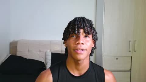 Snapshot of marcelo_dosantos77 chatting on 02.25.26 MARCELO online show from 02.25.26